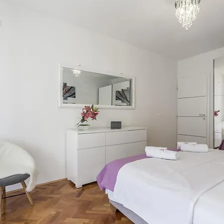Apartman Seamusic 아파트 *