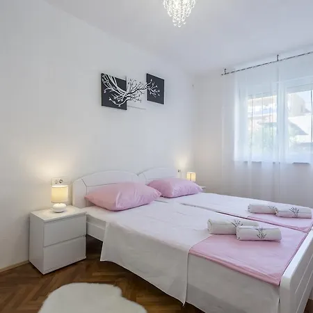 Apartman Seamusic 아파트 *