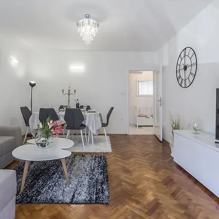 Apartman Seamusic Daire Split