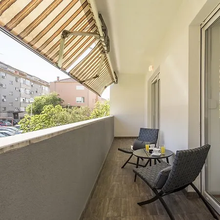Daire Apartman Seamusic *